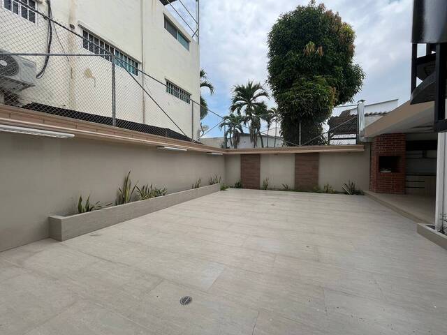 Casa de dos o más pisos para Venta en Guayaquil - 4