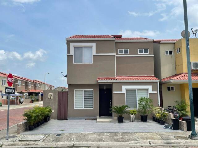 Casa para Venta en Guayaquil - 1