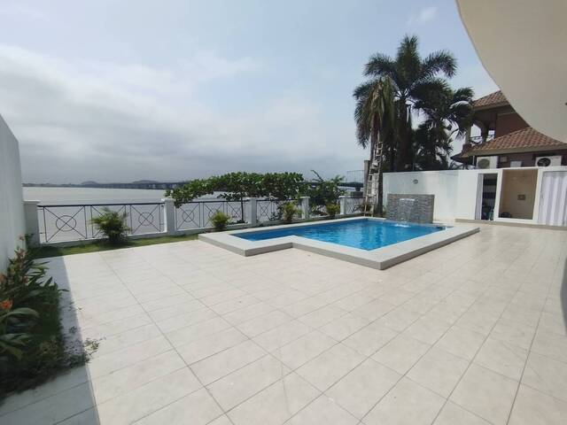 Venta en VIA A SAMBORONDON - Guayaquil